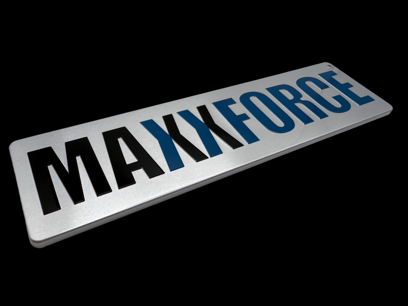 Durable badge produced for fleet assets, tools, and industrial platforms.